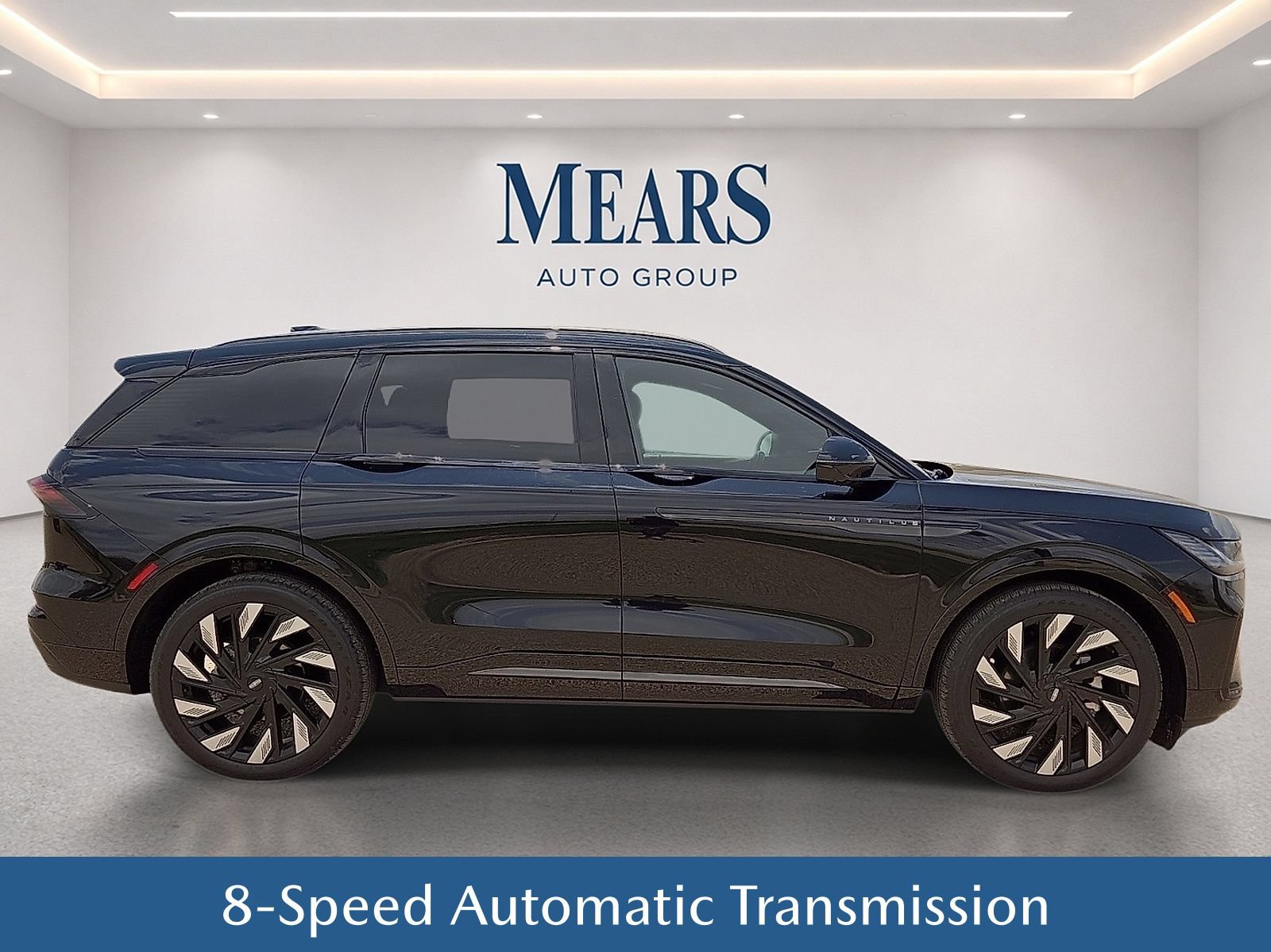 Used 2024 Lincoln Nautilus Reserve w/ Equipment Group 202A AWD/4WD image 4