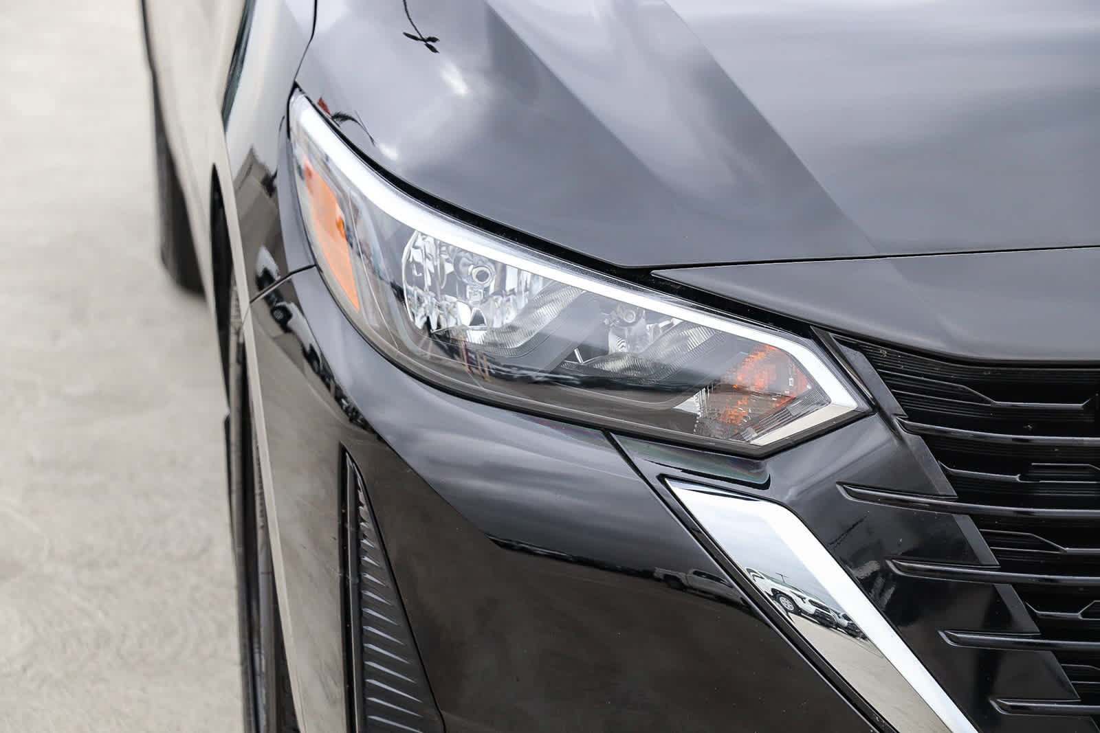Used 2025 Nissan Sentra S FWD image 4