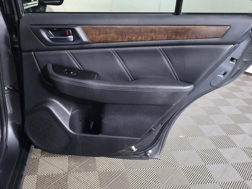 Used 2018 Subaru Outback 2.5i Limited AWD/4WD image 27