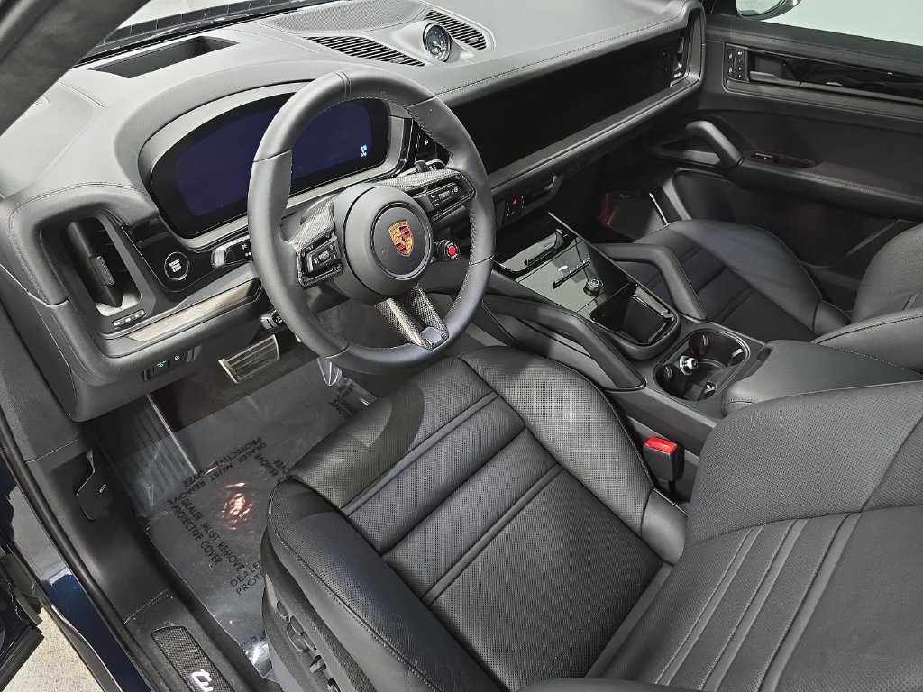 Certified 2026 Porsche Cayenne Turbo GT AWD/4WD image 4