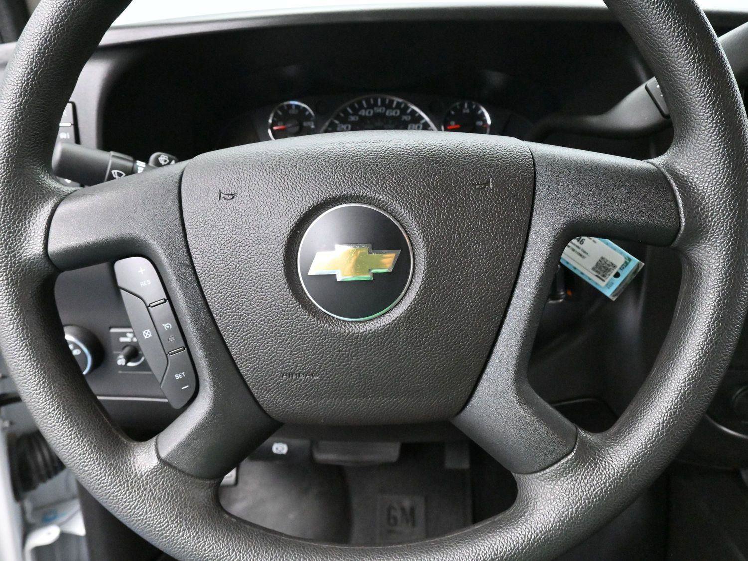 Used 2025 Chevrolet Express 3500 LS image 16