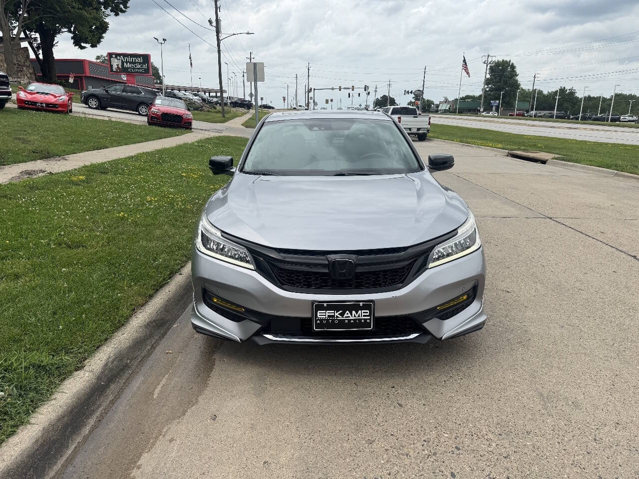 Used 2016 Honda Accord Touring image 4