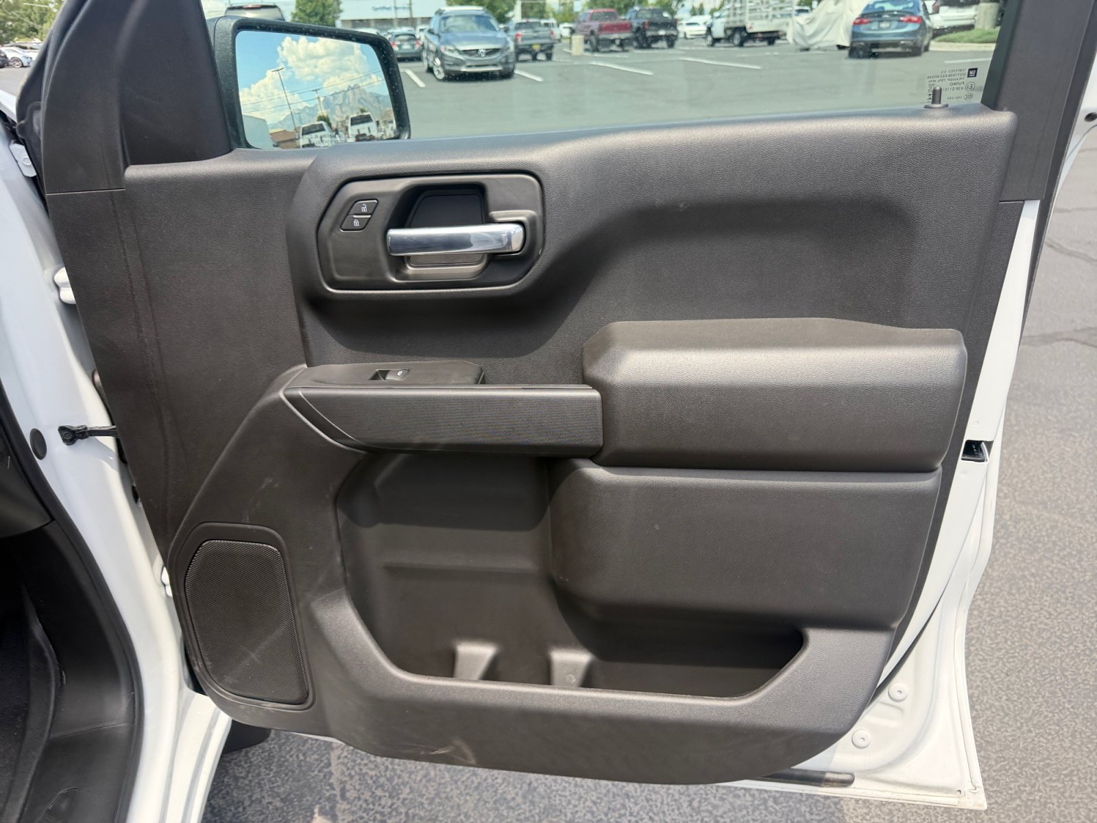 New 2026 Chevrolet Silverado 1500 Custom w/ LPO, Dark Essentials Package AWD/4WD image 16