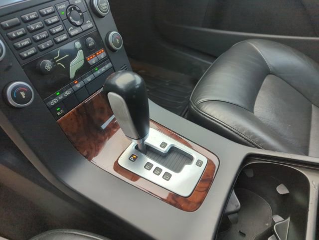 Used 2010 Volvo V70 image 26