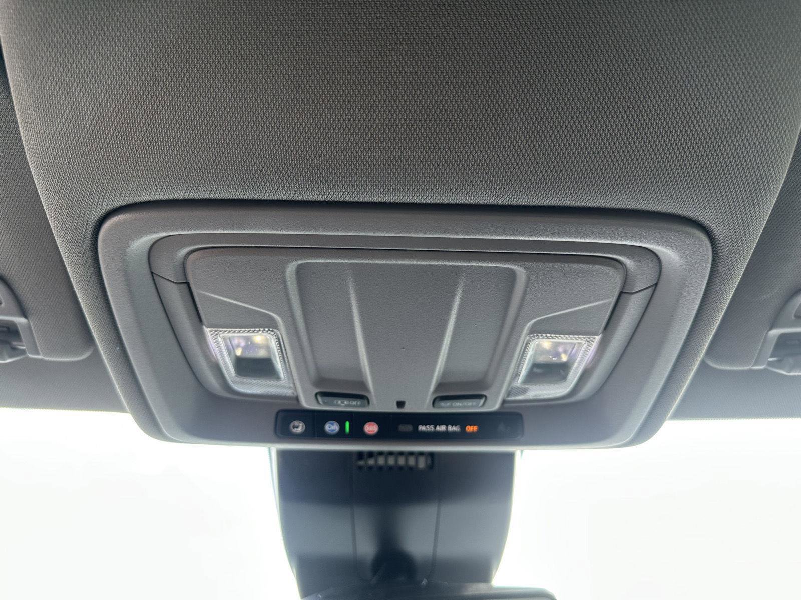 Used 2022 Chevrolet Silverado 1500 LT image 34