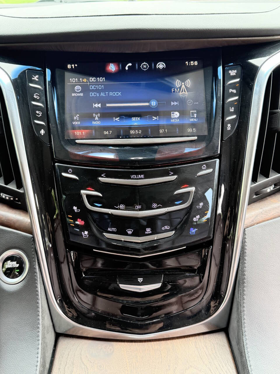 Used 2015 Cadillac Escalade ESV Premium AWD/4WD image 25