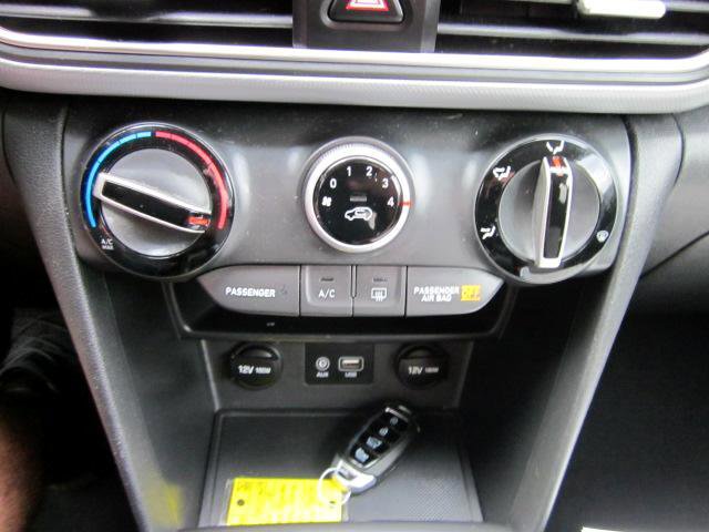 Used 2018 Hyundai Kona SEL image 19