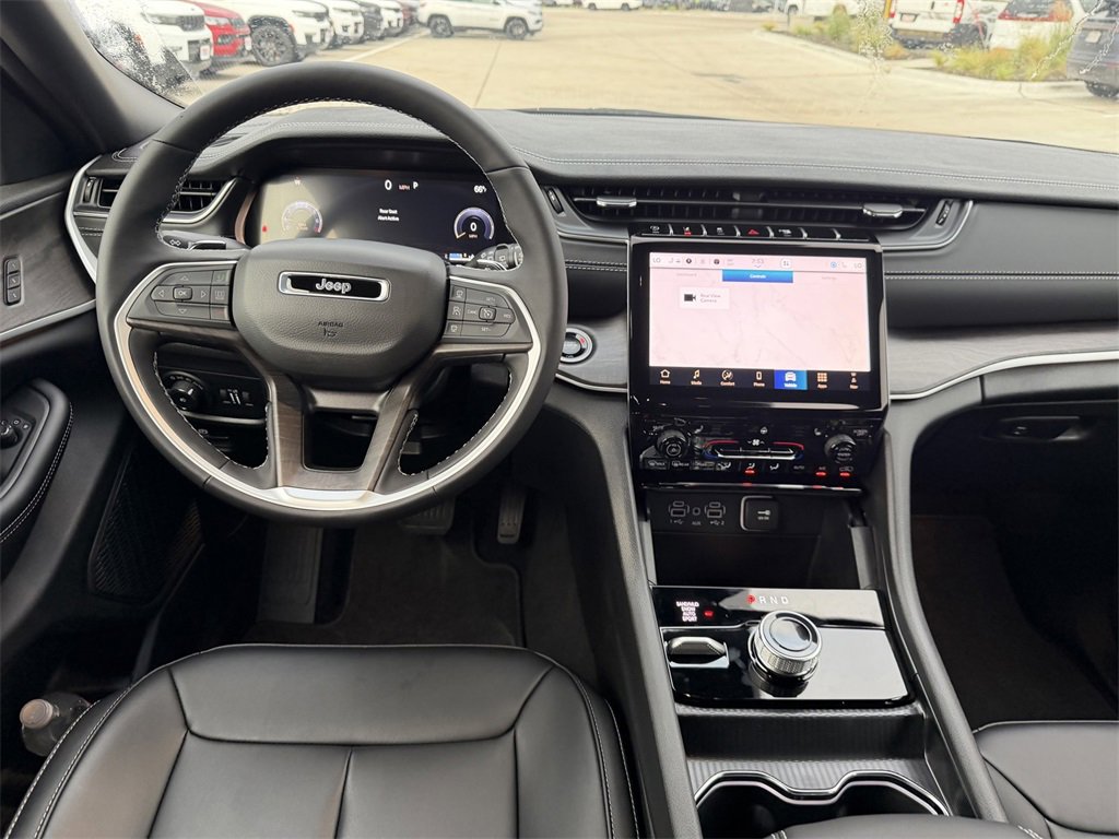 New 2025 Jeep Grand Cherokee L Limited image 10