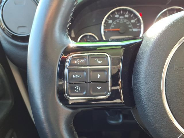 Used 2015 Jeep Wrangler Unlimited Sahara image 15