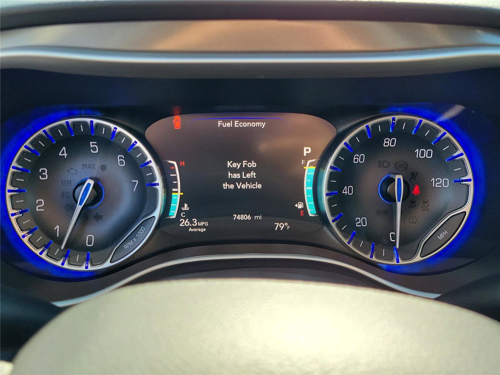 Used 2023 Chrysler Pacifica Touring-L FWD image 27