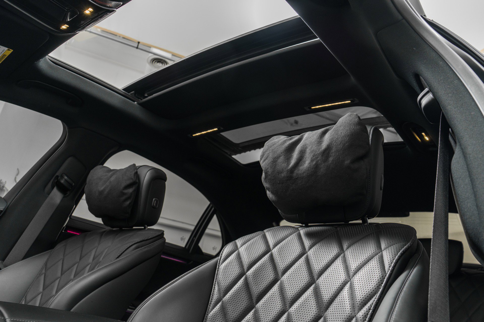 Used 2025 Mercedes-Benz S 580e 4MATIC Sedan image 18