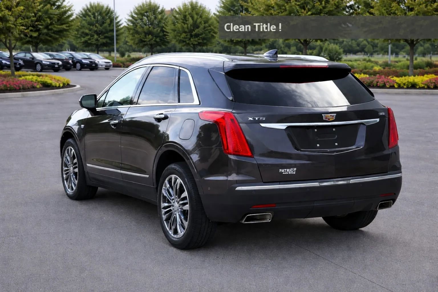 Used 2017 Cadillac XT5 Premium Luxury w/ Driver Assist Package image 3