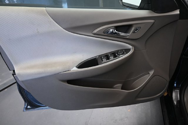 Used 2025 Chevrolet Malibu LT FWD image 17