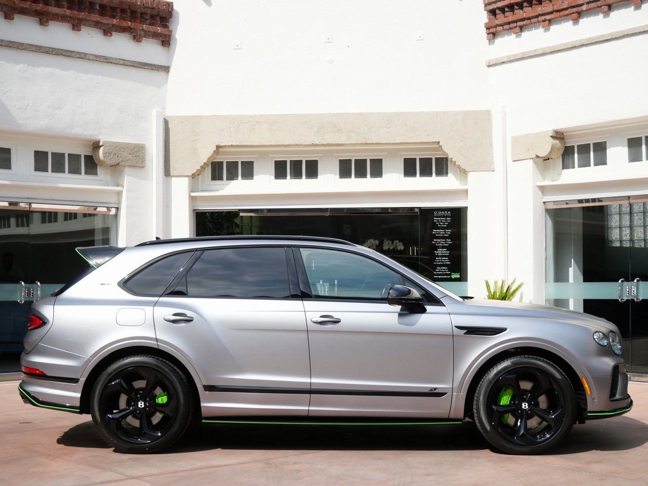 Used 2025 Bentley Bentayga AWD/4WD image 5