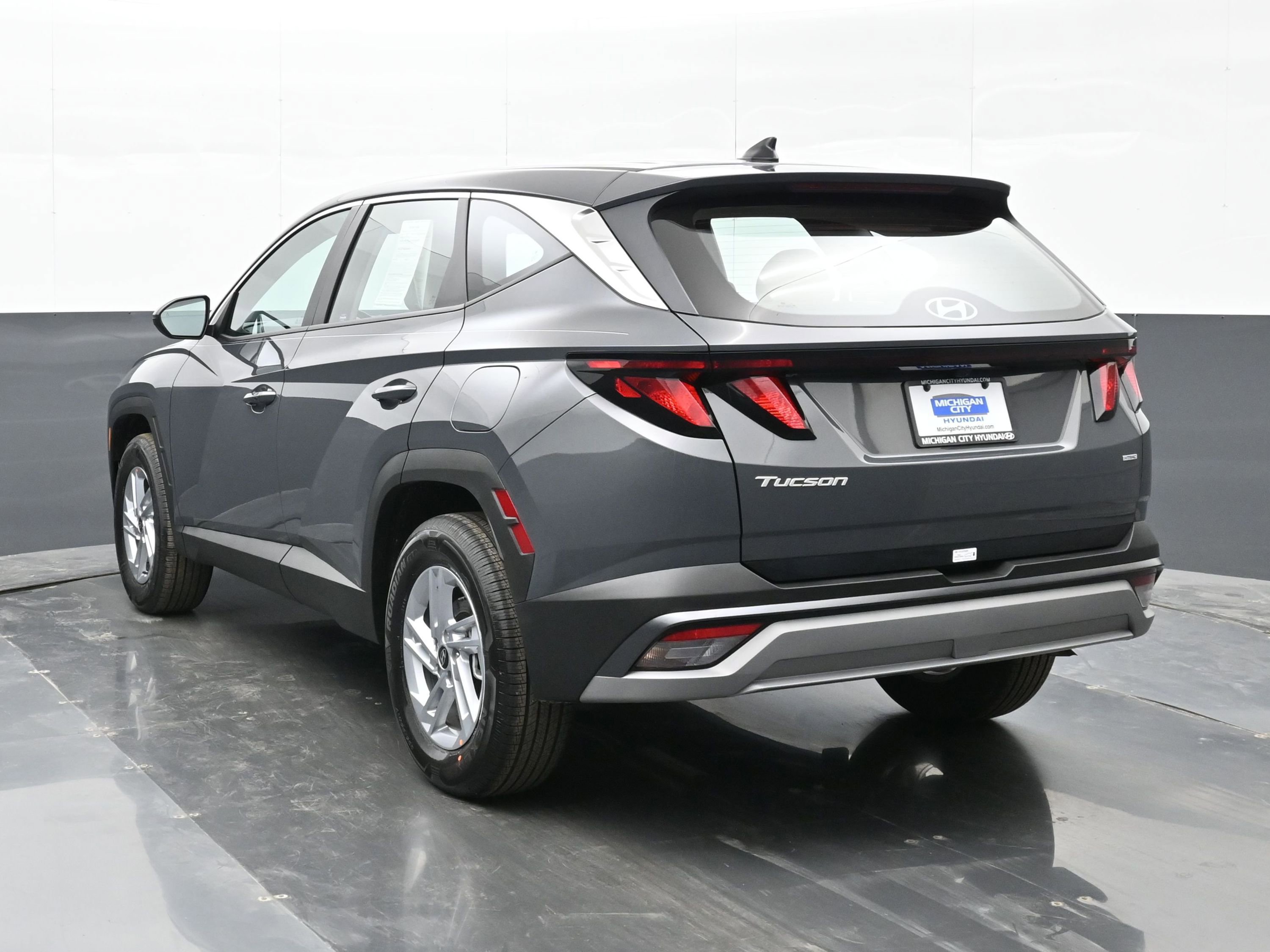 Certified 2026 Hyundai Tucson SE AWD/4WD image 2
