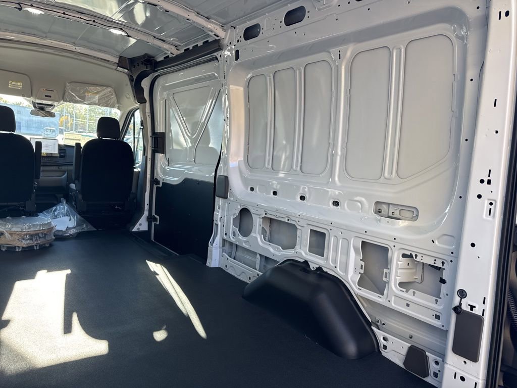 New 2026 Ford Transit 250 148 Medium Roof w/ Exterior Upgrade Package RWD image 8
