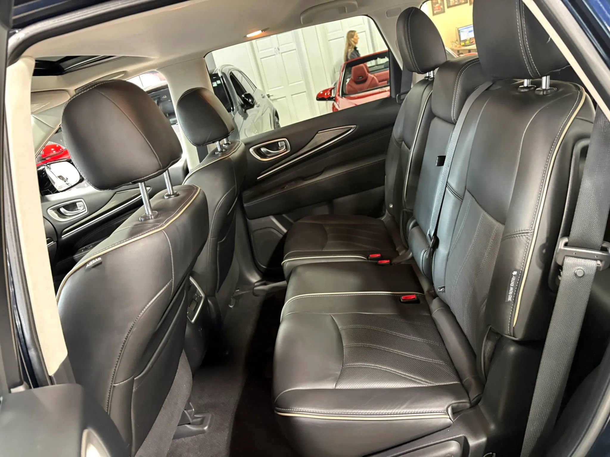 Used 2018 INFINITI QX60 AWD w/ Premium Plus Package image 14