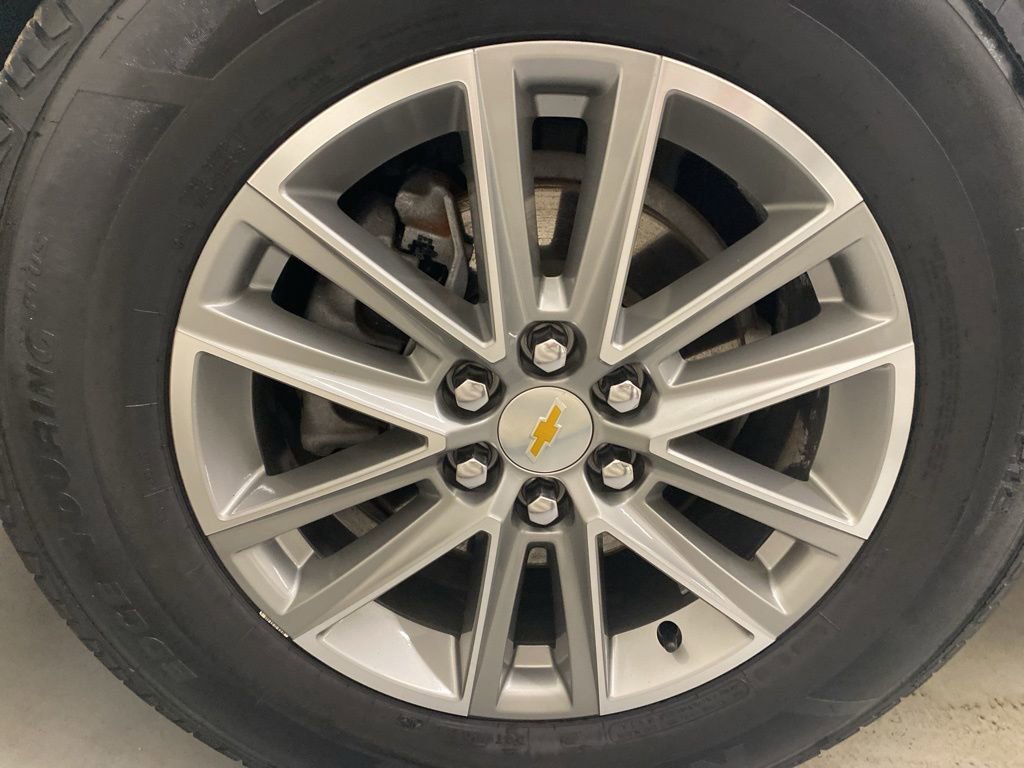 Used 2023 Chevrolet Traverse LT image 27