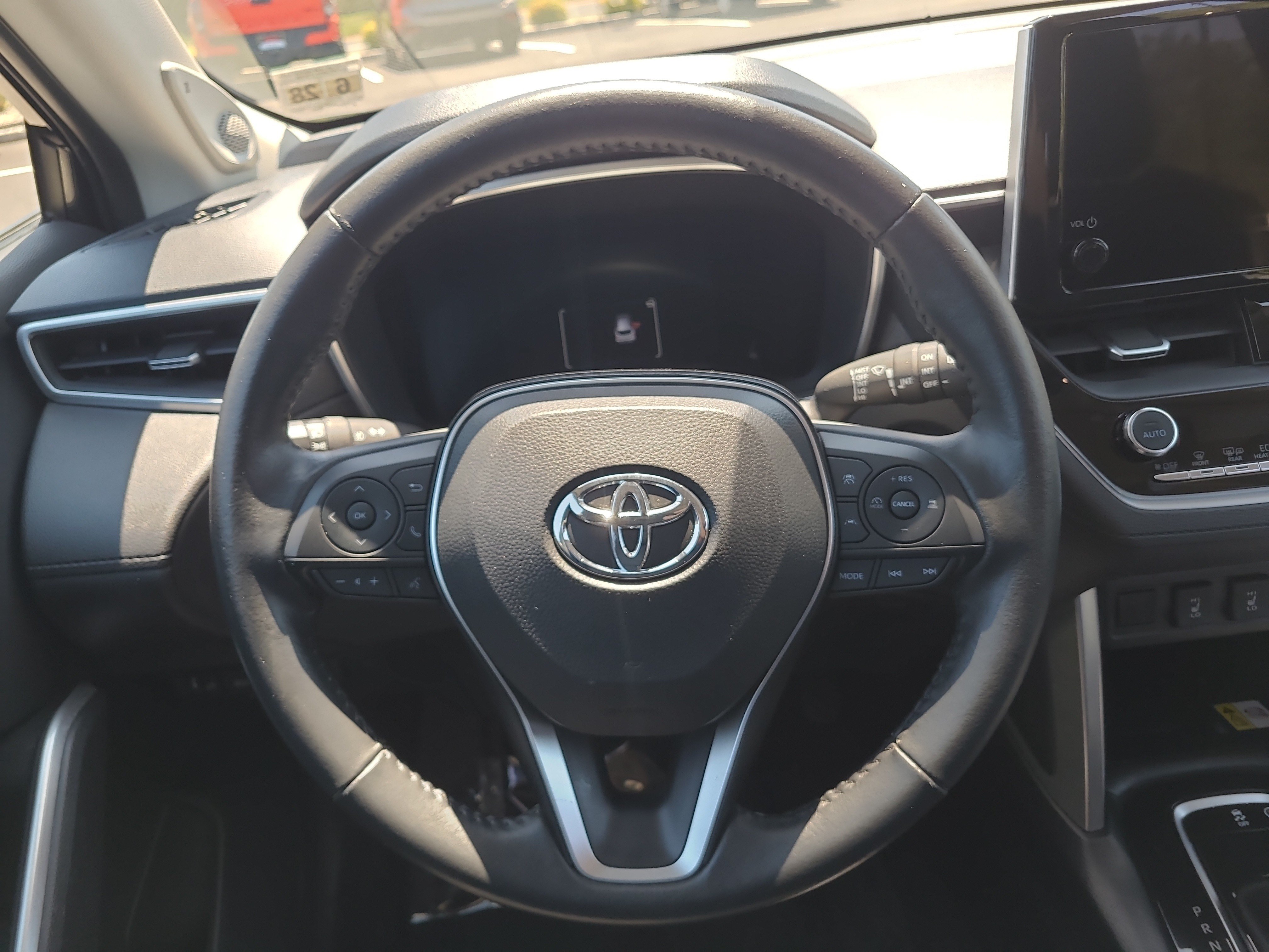 Used 2023 Toyota Corolla Cross XLE w/ Convenience Package AWD/4WD image 22