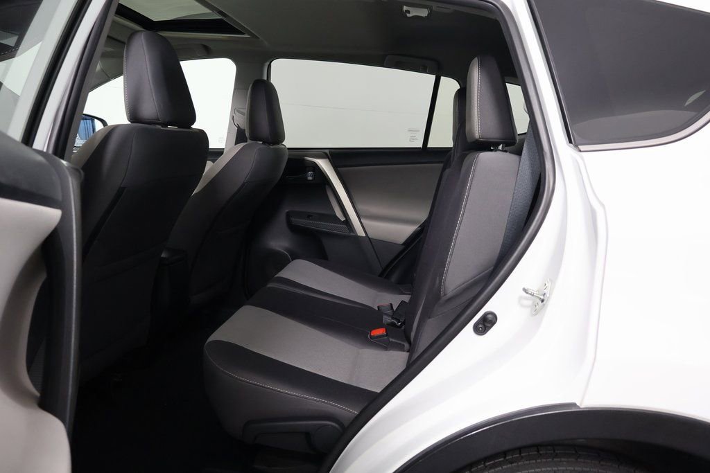 Used 2015 Toyota RAV4 XLE FWD image 11