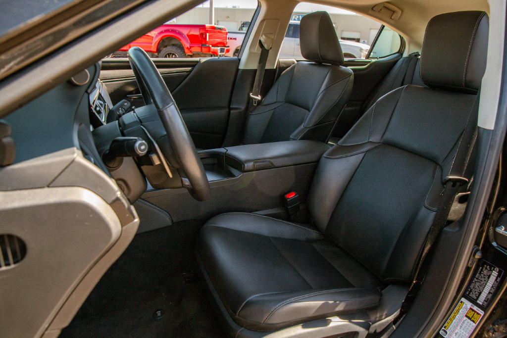 Used 2024 Lexus ES 350 w/ Premium Package FWD image 14
