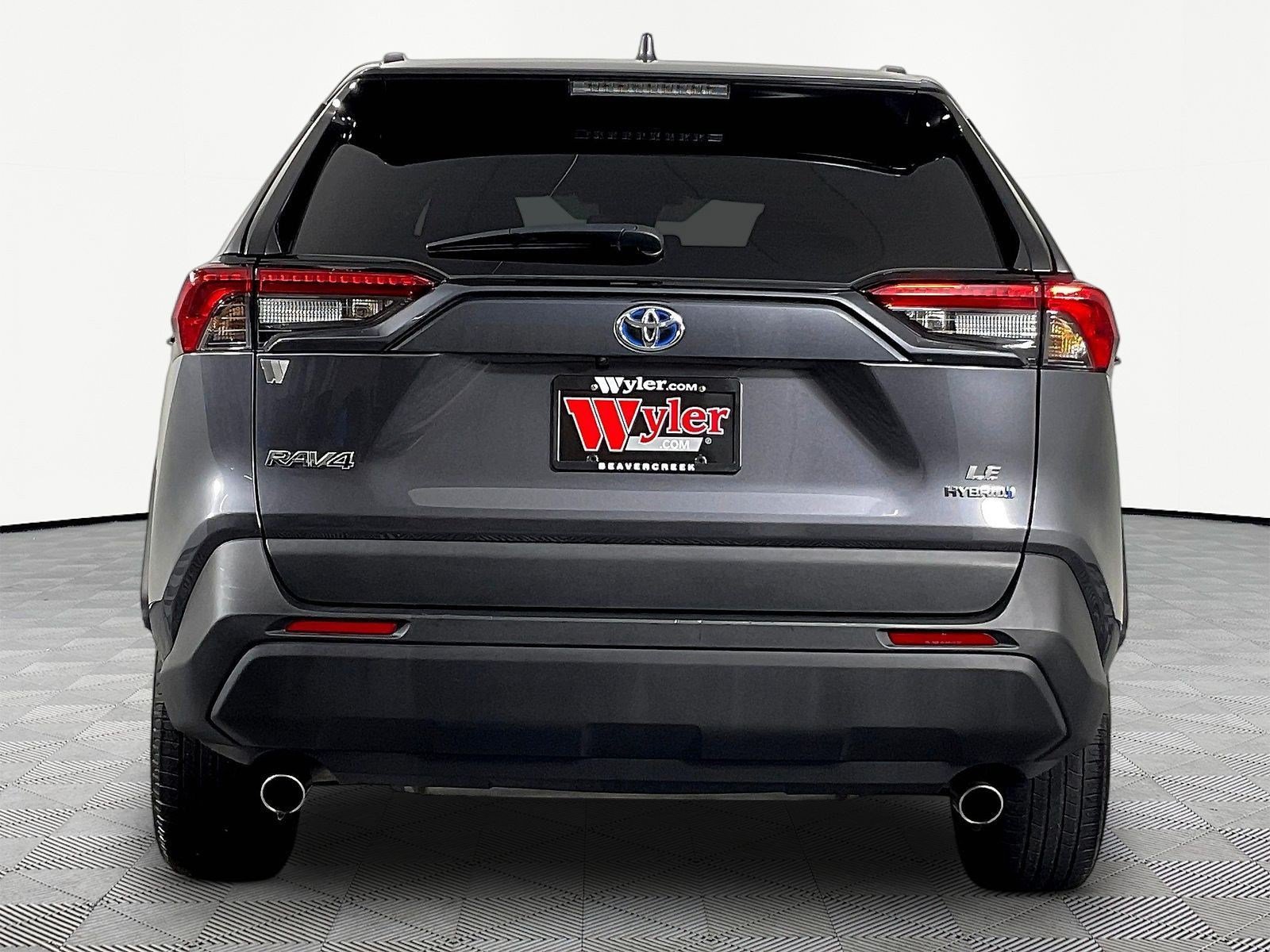 Used 2024 Toyota RAV4 LE AWD/4WD image 5