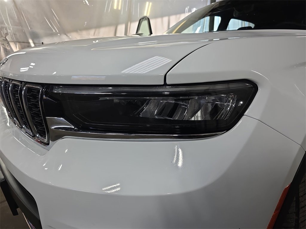 Used 2024 Jeep Grand Cherokee L Limited w/ Luxury Tech Group II image 35