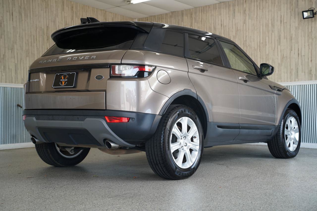 Used 2018 Land Rover Range Rover Evoque SE Premium AWD/4WD image 10