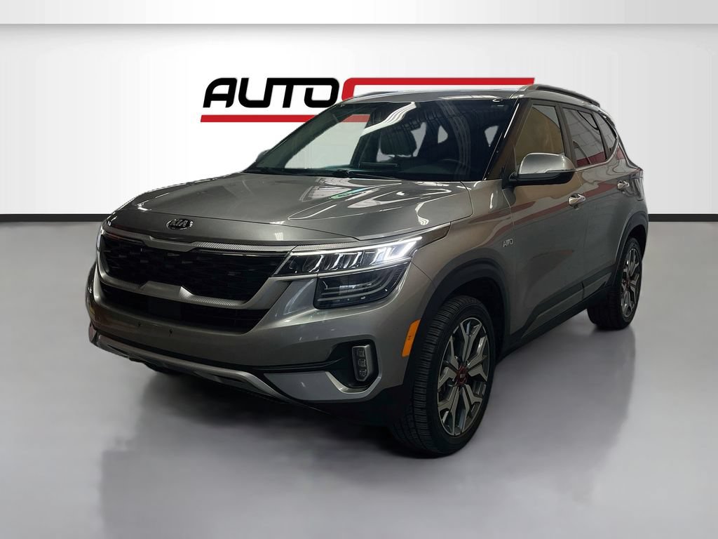 Used 2021 Kia Seltos SX w/ SX Sunroof Package AWD/4WD image 3