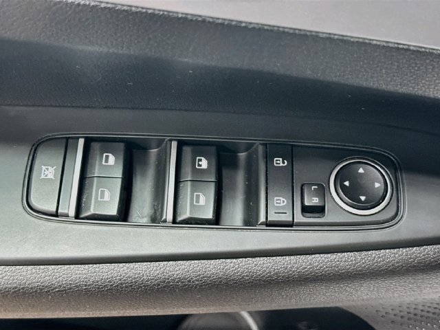 Certified 2023 Kia Forte LXS w/ LXS Technology Package FWD image 11