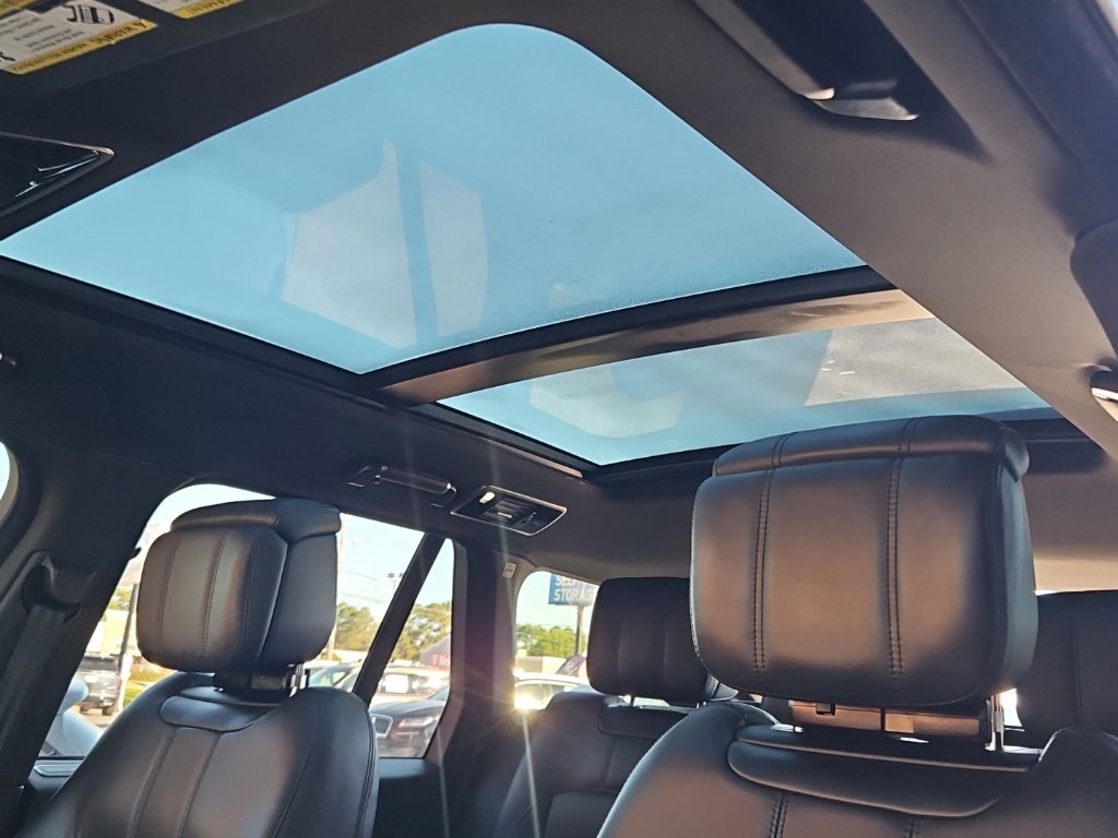 Used 2019 Land Rover Range Rover Supercharged AWD/4WD image 22