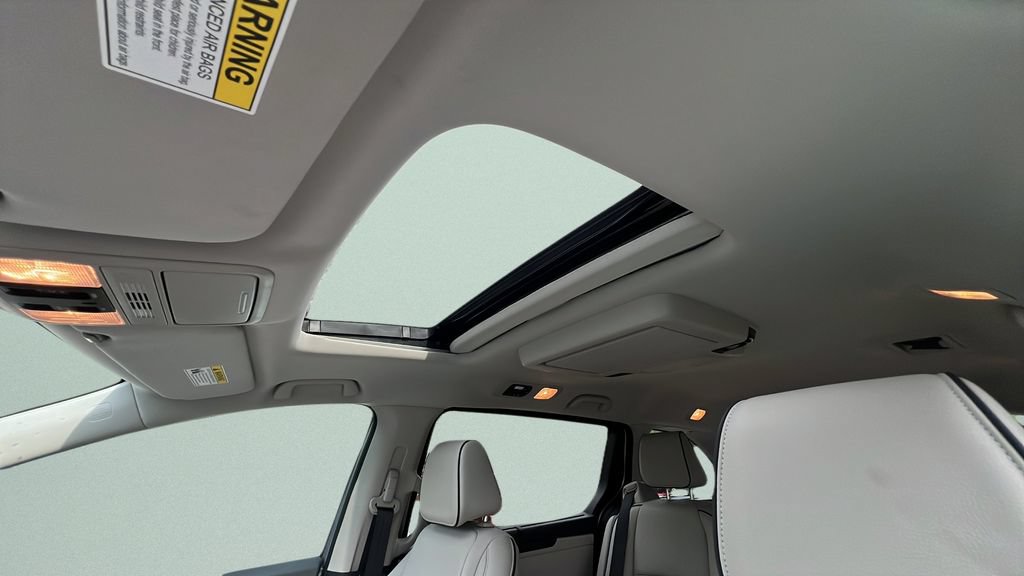 Used 2025 Honda Odyssey Touring image 17