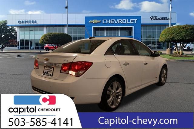 Used 2016 Chevrolet Cruze LTZ w/ Sun, Sound and Sport Package FWD image 3