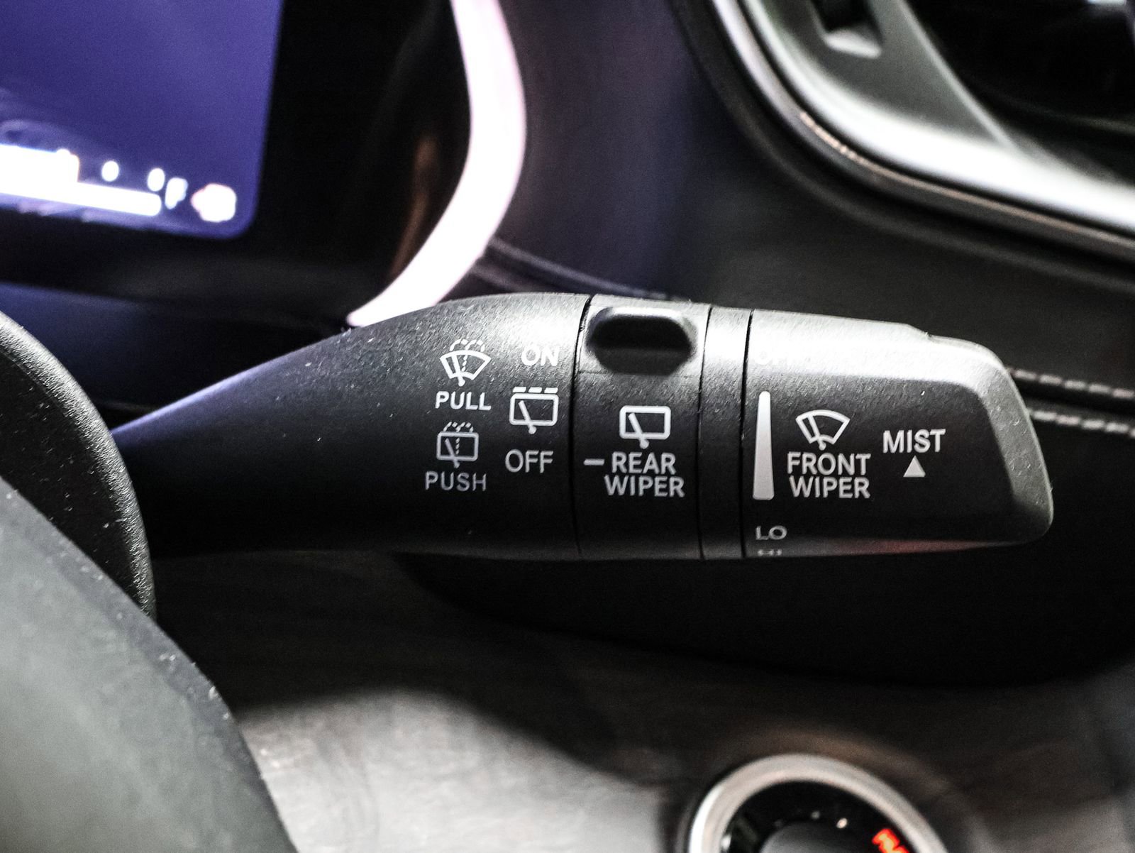 Used 2023 Jeep Grand Cherokee L Limited w/ Black Appearance Package image 37