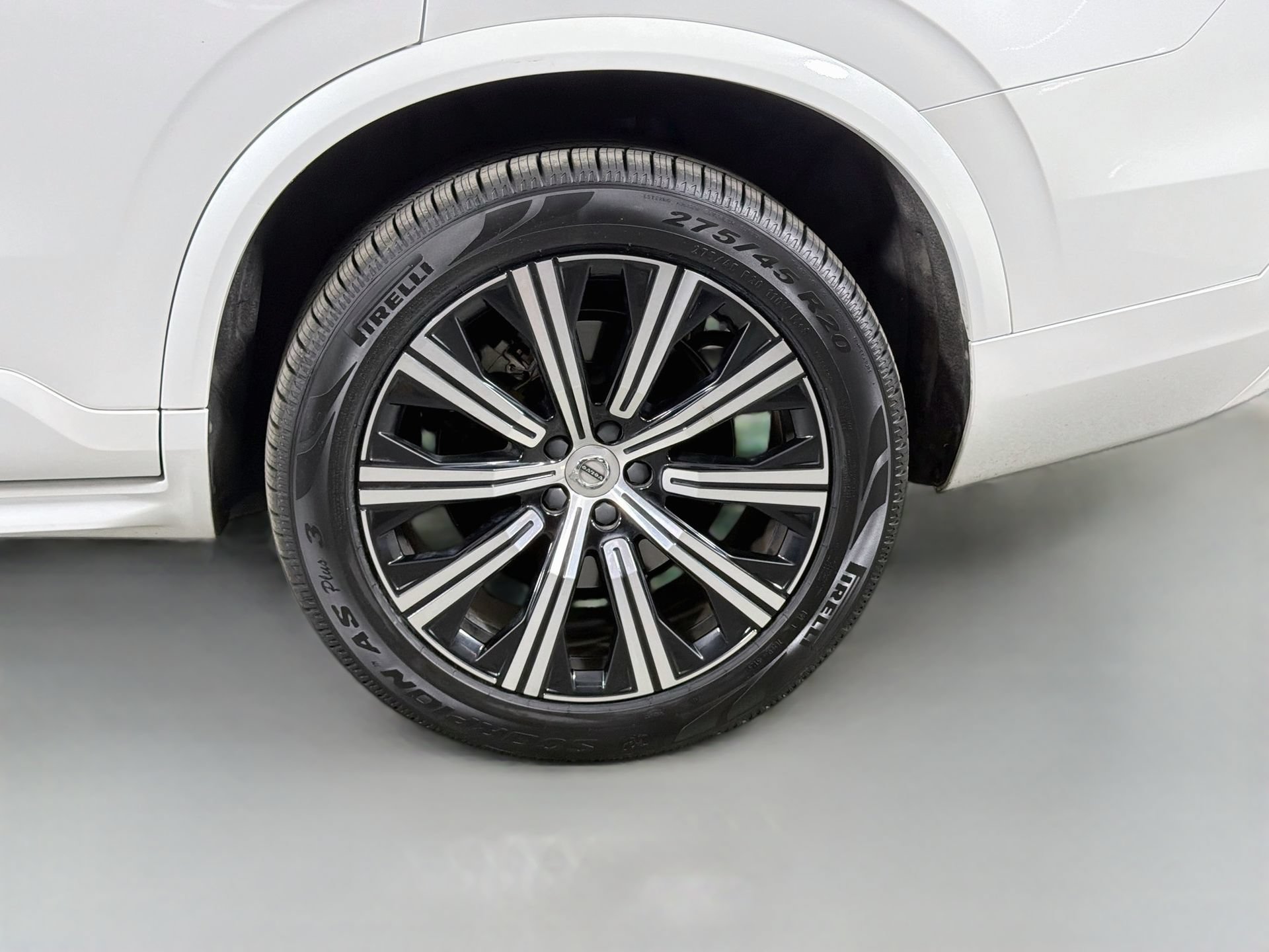 Certified 2023 Volvo XC90 B6 Core w/ Protection Package Premier AWD/4WD image 27