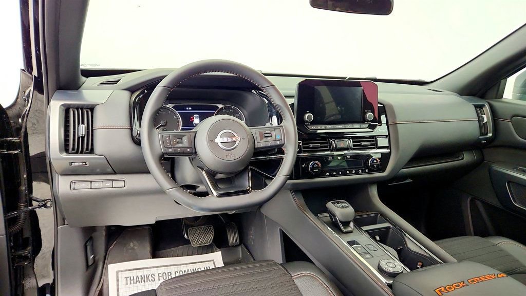 Used 2025 Nissan Pathfinder Rock Creek AWD/4WD image 12
