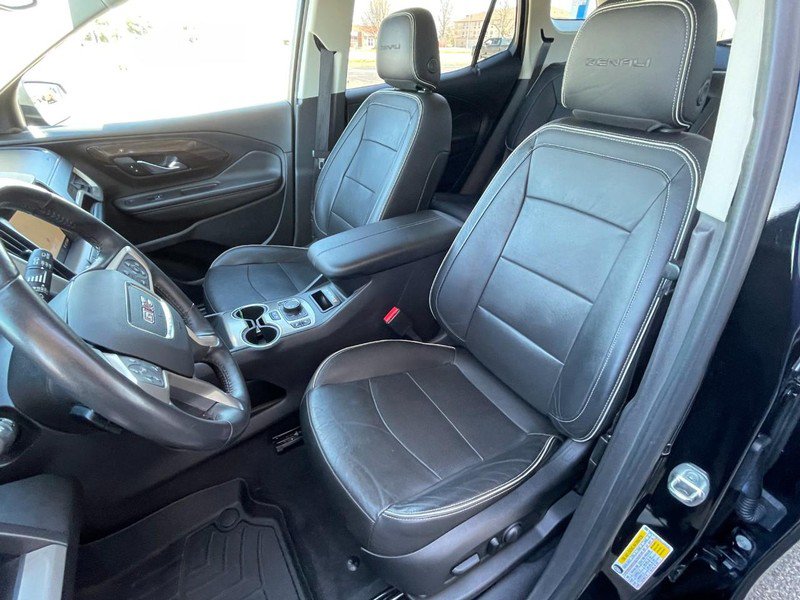 Used 2020 GMC Terrain Denali w/ Denali Premium Package FWD image 24