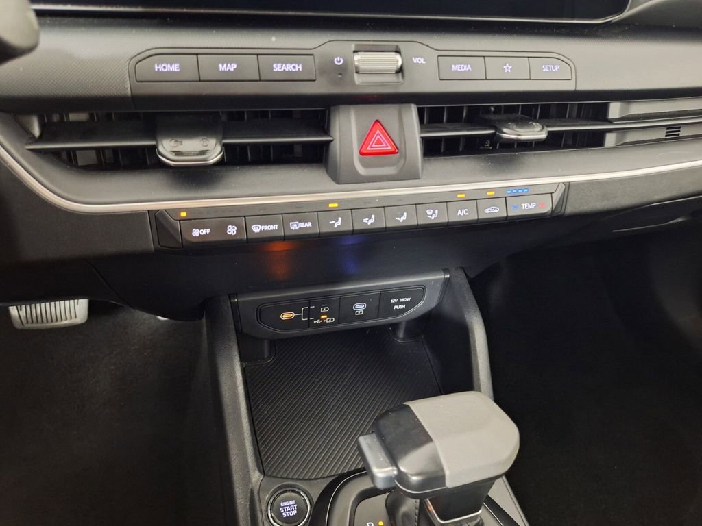 Used 2025 Kia K4 FWD image 14