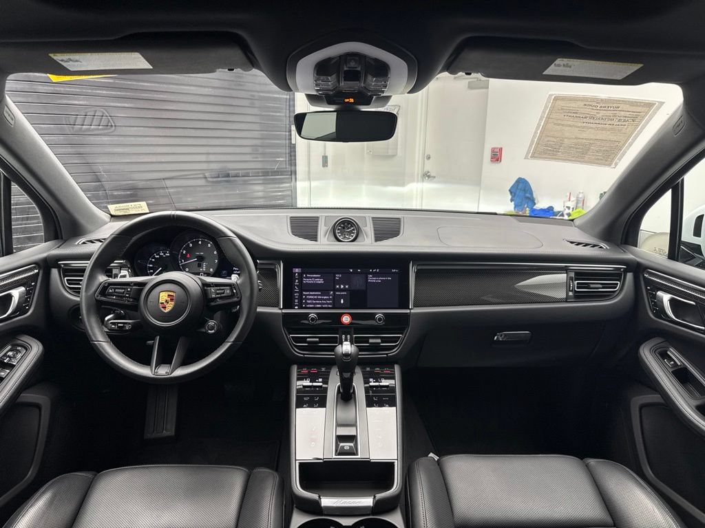 Certified 2022 Porsche Macan S AWD/4WD image 13