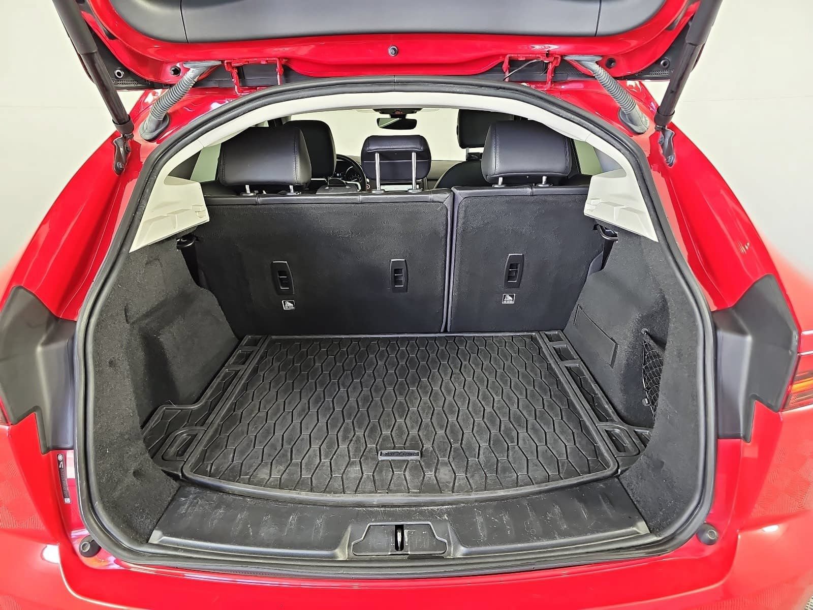 Used 2019 Jaguar E-PACE S AWD/4WD image 12