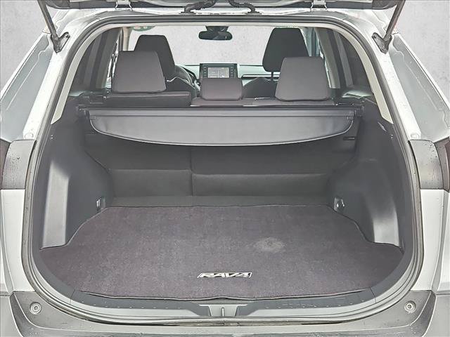 Used 2019 Toyota RAV4 XLE w/ Carpet Mat Package FWD image 6