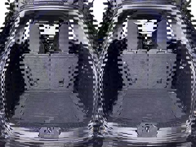 Used 2022 Ford Explorer XLT image 27