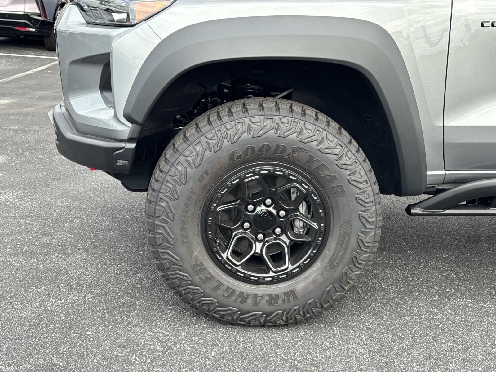 New 2026 Chevrolet Colorado ZR2 w/ ZR2 Bison Edition AWD/4WD image 8