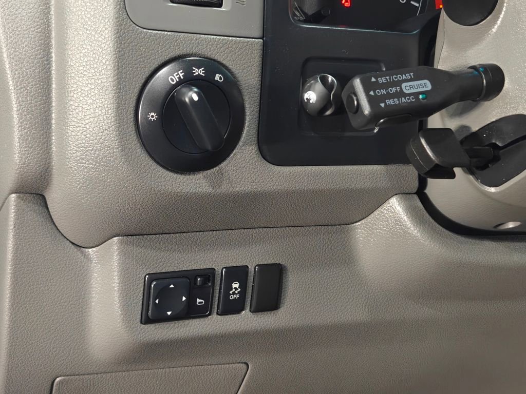 Used 2020 Nissan NV 2500 S RWD image 12