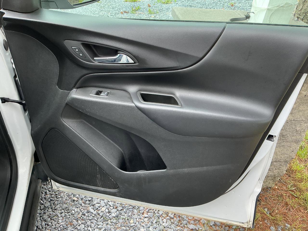 Used 2020 Chevrolet Equinox LT AWD/4WD image 22
