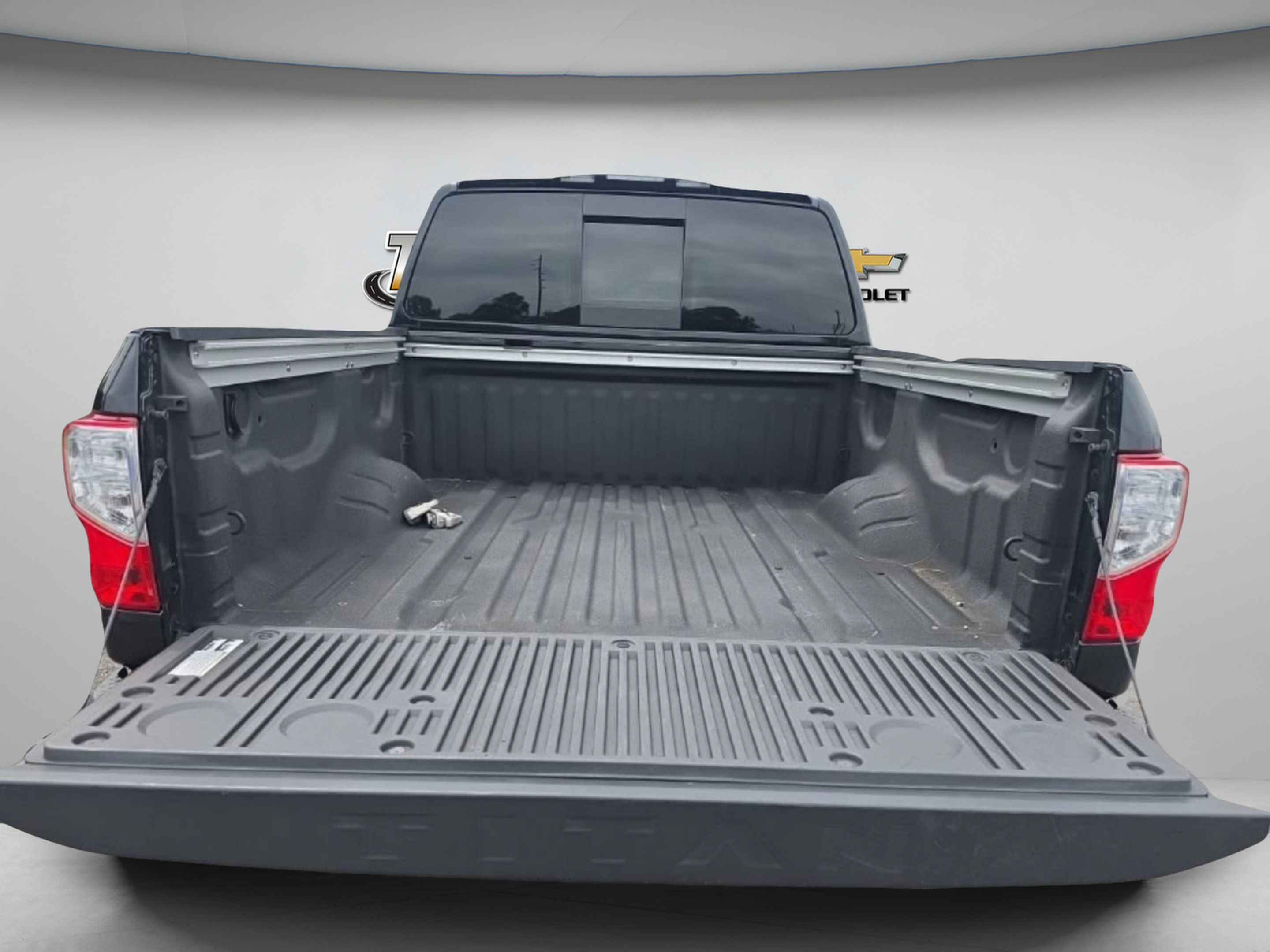 Used 2024 Nissan Titan SV w/ SV Convenience Package AWD/4WD image 10