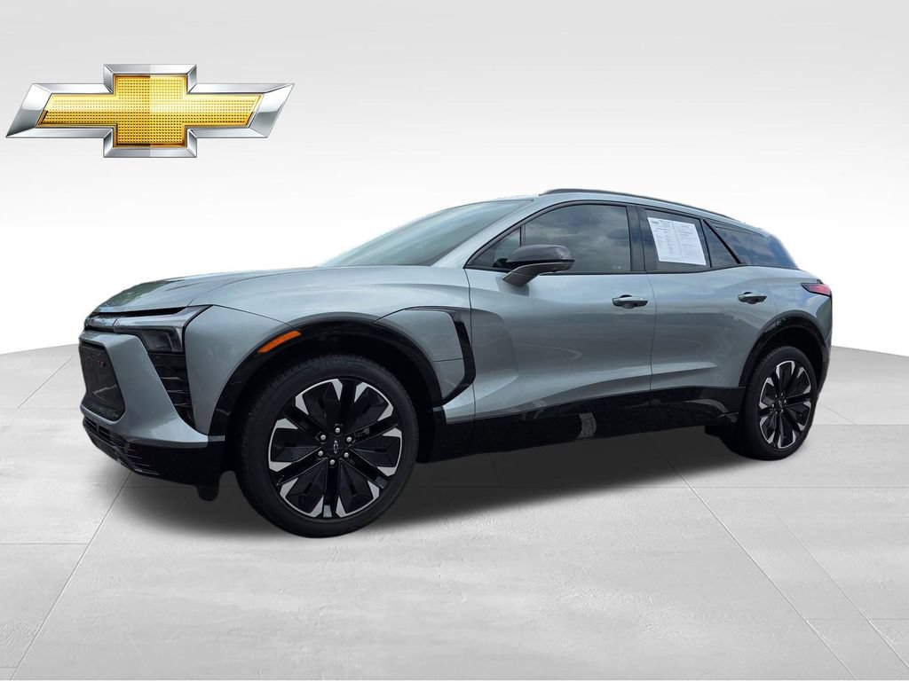Used 2025 Chevrolet Blazer EV RS AWD/4WD image 2