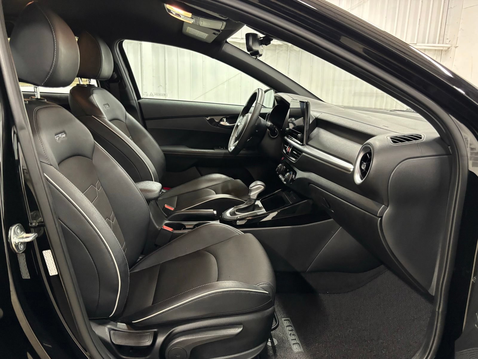 Used 2023 Kia Forte GT-Line FWD image 18