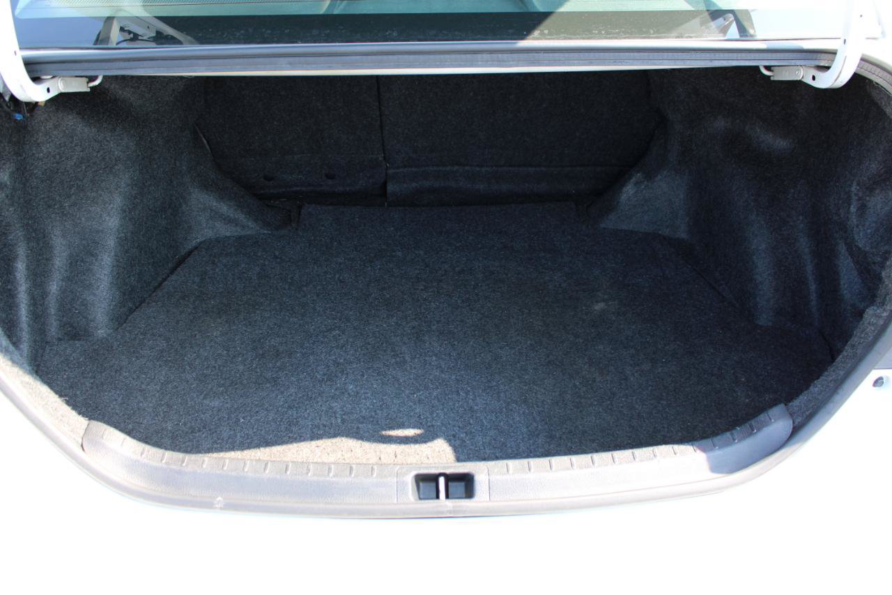 Used 2019 Toyota Corolla LE FWD image 9