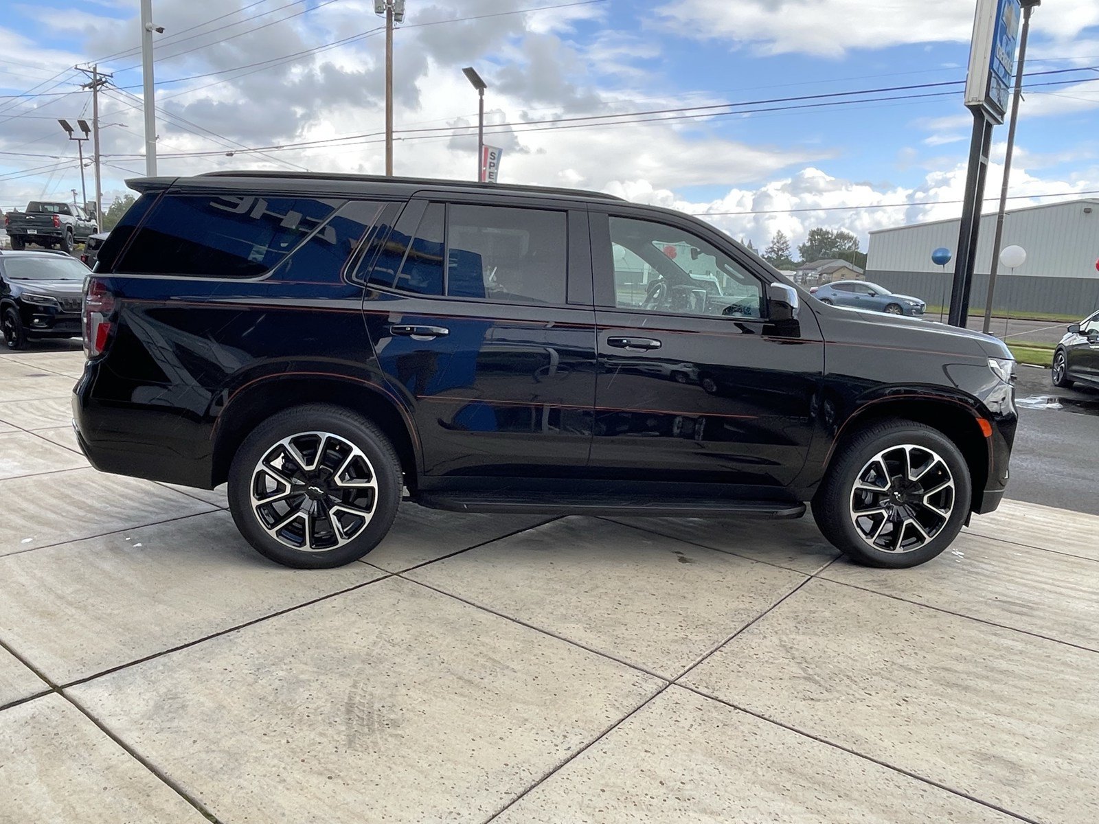 Used 2023 Chevrolet Tahoe RST AWD/4WD image 6